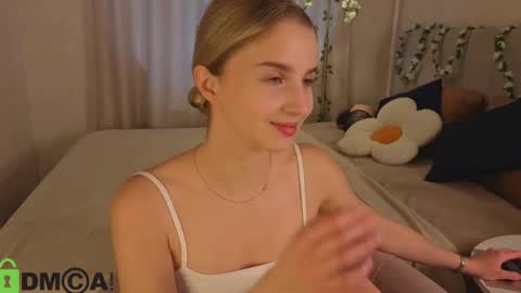 LINA online show from June 4, 2026, 1:11 am