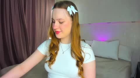 Lina online show from April 14, 2026, 1:00 am