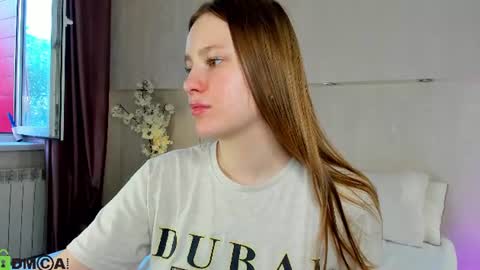Lina online show from July 5, 2026, 1:01 am
