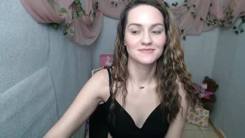 Snapshot of lina_star_s chatting on December 24, 2024, 6:33 am Lina online show from December 24, 2024, 6:33 am