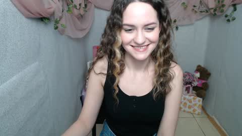 Snapshot of lina_star_s chatting on January 3, 2025, 6:44 am Lina online show from January 3, 2025, 6:44 am