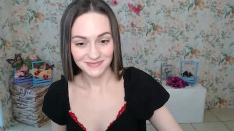 Snapshot of lina_star_s chatting on February 15, 2025, 6:44 am Lina online show from February 15, 2025, 6:44 am