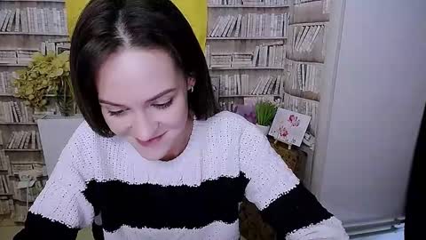 Snapshot of lina_star_s chatting on October 12, 2025, 8:24 am Lina online show from October 12, 2025, 8:24 am