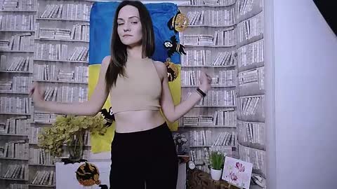 Snapshot of lina_star_s chatting on October 22, 2025, 6:35 am Lina online show from October 22, 2025, 6:35 am