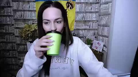 Snapshot of lina_star_s chatting on November 3, 2025, 6:58 am Lina online show from November 3, 2025, 6:58 am