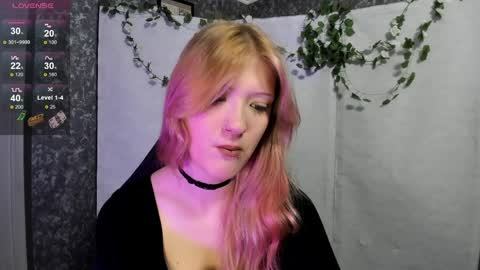 Snapshot of lina_vi chatting on April 9, 2026, 8:36 pm Lina online show from April 9, 2026, 8:36 pm