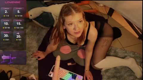Snapshot of lina_vi chatting on May 20, 2026, 8:26 pm Lina online show from May 20, 2026, 8:26 pm