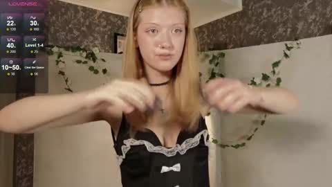 Snapshot of lina_vi chatting on May 21, 2026, 8:38 pm Lina online show from May 21, 2026, 8:38 pm