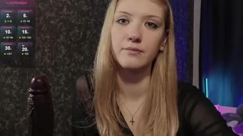 Snapshot of lina_vi chatting on May 26, 2026, 8:38 pm Lina online show from May 26, 2026, 8:38 pm