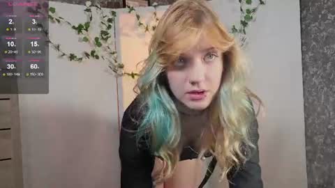 Snapshot of lina_vi chatting on June 11, 2026, 8:29 pm Lina online show from June 11, 2026, 8:29 pm