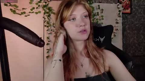 Snapshot of lina_vi chatting on July 22, 2026, 8:00 pm Lina online show from July 22, 2026, 8:00 pm