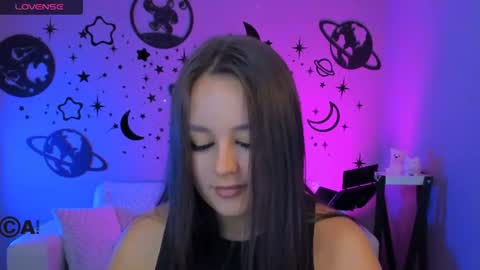 Snapshot of linaa_dolly chatting on July 21, 2026, 9:33 am linaa_dolly online show from July 21, 2026, 9:33 am