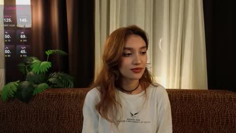 Lina online show from September 13, 2025, 8:52 pm