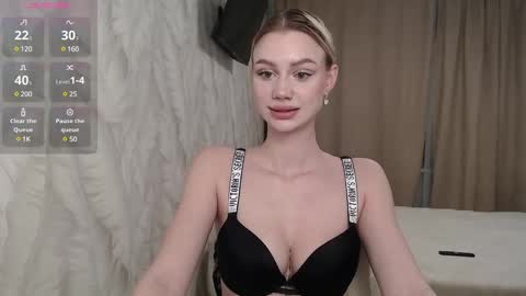 linacute52 online show from February 11, 2025, 10:28 pm