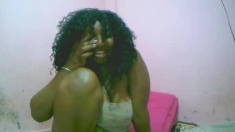 Snapshot of linah1123 chatting on October 23, 2025, 6:39 pm linah1123 online show from October 23, 2025, 6:39 pm