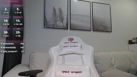 Lina online show from February 3, 2025, 10:58 am