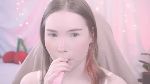 Snapshot of linalyy chatting on October 22, 2025, 4:35 am Lina online show from October 22, 2025, 4:35 am