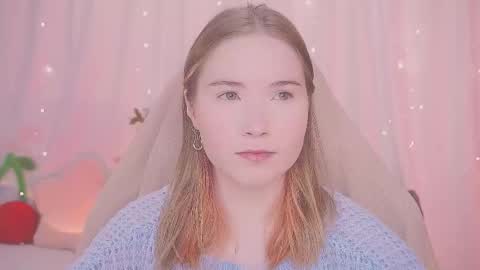 Snapshot of linalyy chatting on December 2, 2025, 5:35 am Lina online show from December 2, 2025, 5:35 am