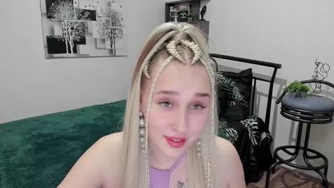 Lina online show from February 18, 2025, 8:36 pm