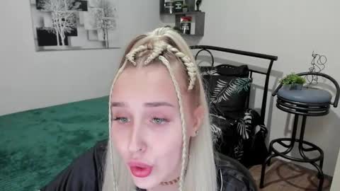 Lina online show from February 25, 2025, 8:51 pm