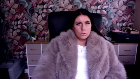 Snapshot of lincolnshirecouple21 chatting on December 3, 2025, 10:46 am lincolnshirecouple21 online show from December 3, 2025, 10:46 am