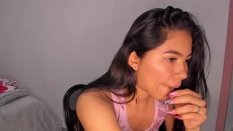Snapshot of linda_alana chatting on March 16, 2026, 8:02 pm Alana online show from March 16, 2026, 8:02 pm