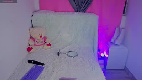 Linda online show from July 29, 2026, 3:04 am