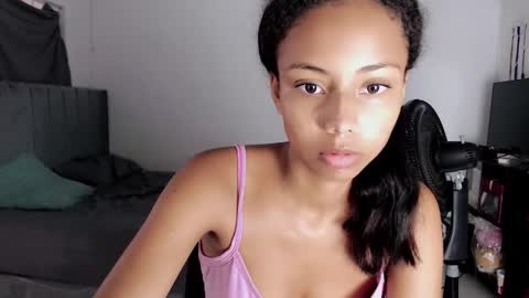 Snapshot of linda_brown_1 chatting on February 10, 2026, 1:04 pm linda brown online show from February 10, 2026, 1:04 pm