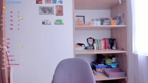 Giggles  online show from March 5, 2025, 1:39 pm