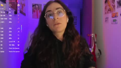 Snapshot of linda_giggle chatting on May 12, 2026, 11:57 pm Giggles online show from May 12, 2026, 11:57 pm