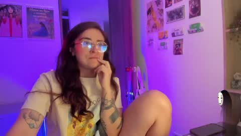 Snapshot of linda_giggle chatting on May 30, 2026, 12:52 am Giggles online show from May 30, 2026, 12:52 am