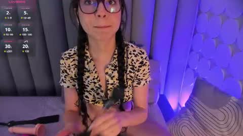 Snapshot of linda_moonrose chatting on July 23, 2026, 10:35 am Linda online show from July 23, 2026, 10:35 am