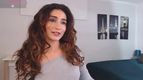 Snapshot of linda_morgan1 chatting on April 25, 2026, 12:19 pm Maria Paula online show from April 25, 2026, 12:19 pm