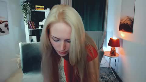 Snapshot of linda_roxy chatting on September 27, 2025, 9:09 pm Linda online show from September 27, 2025, 9:09 pm