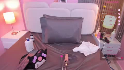 Snapshot of linda_sofi__ chatting on February 18, 2025, 10:58 pm linda_sofi__ online show from February 18, 2025, 10:58 pm