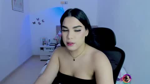 Snapshot of linda_zaam8386 chatting on October 27, 2025, 5:50 pm online show from October 27, 2025, 5:50 pm