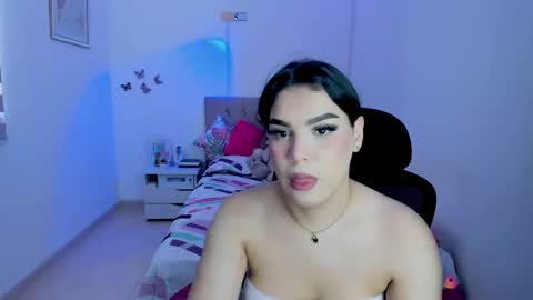 Snapshot of linda_zaam8386 chatting on October 28, 2025, 7:05 pm online show from October 28, 2025, 7:05 pm