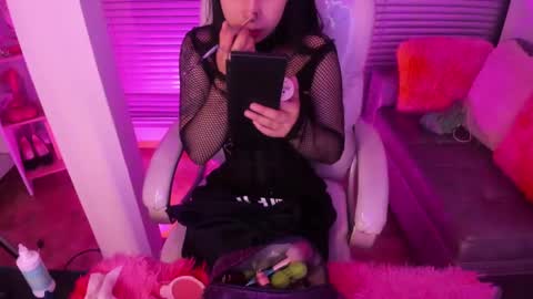 linda miller online show from February 12, 2025, 3:51 am