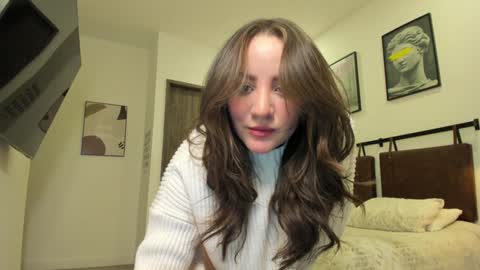 Snapshot of lindabluee chatting on January 12, 2025, 11:04 pm Nia online show from January 12, 2025, 11:04 pm