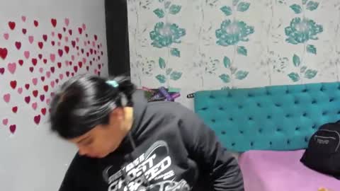    online show from February 1, 2025, 9:19 pm