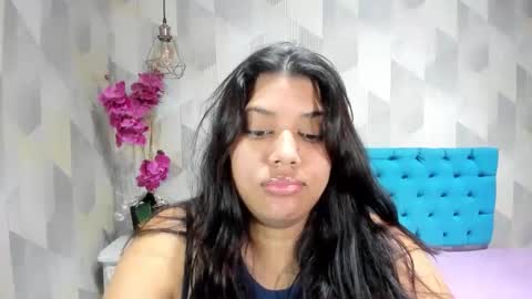 Snapshot of lindabreexlove chatting on May 19, 2026, 5:19 pm online show from May 19, 2026, 5:19 pm