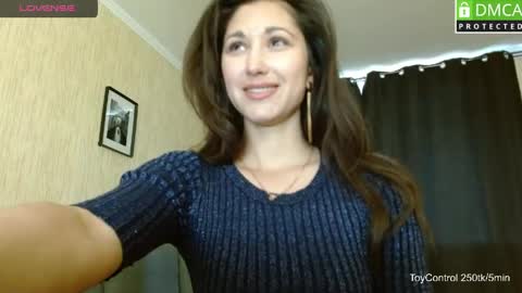Snapshot of lindaernestine chatting on May 4, 2026, 12:01 pm LindaErnestine online show from May 4, 2026, 12:01 pm
