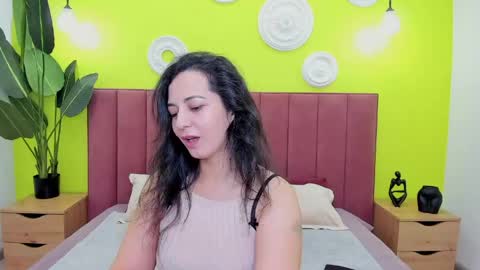 Linda online show from May 8, 2026, 1:33 am