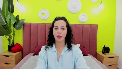 Linda online show from May 13, 2026, 1:36 am