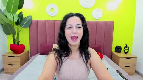 Linda online show from May 18, 2026, 1:24 am
