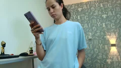  Lindsey  online show from October 2, 2025, 12:01 pm