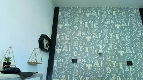  Lindsey  online show from November 26, 2025, 12:28 pm