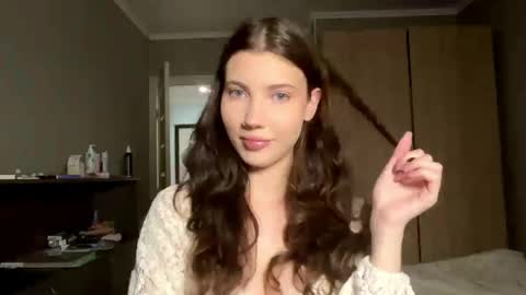 Linda online show from April 3, 2026, 12:03 pm