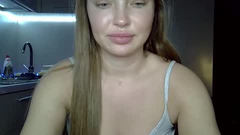 Snapshot of lindsisecret chatting on April 6, 2026, 6:31 pm Anna online show from April 6, 2026, 6:31 pm