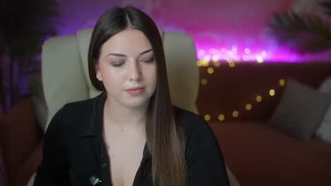 Lindsy online show from June 21, 2026, 6:49 am